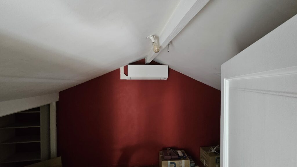 Installation d'une pompe à chaleur Daikin - Installation Monosplit à Aubepierre-Ozouer-le-Repos