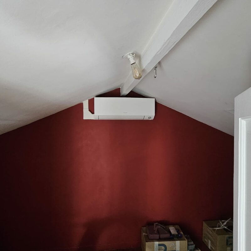 Installation d'une pompe à chaleur Daikin - Installation Monosplit à Aubepierre-Ozouer-le-Repos - Pose de Climatisation à Vulaines-sur-Seine